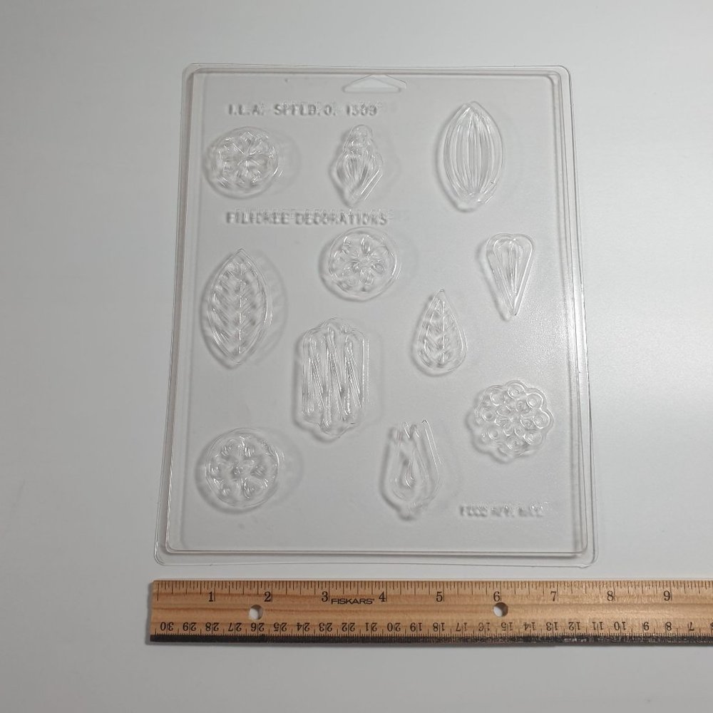 Vintage Chocolate Candy Mold Filgree Decorations Holiday Polymer Clay Fondant - Picture 4 of 5